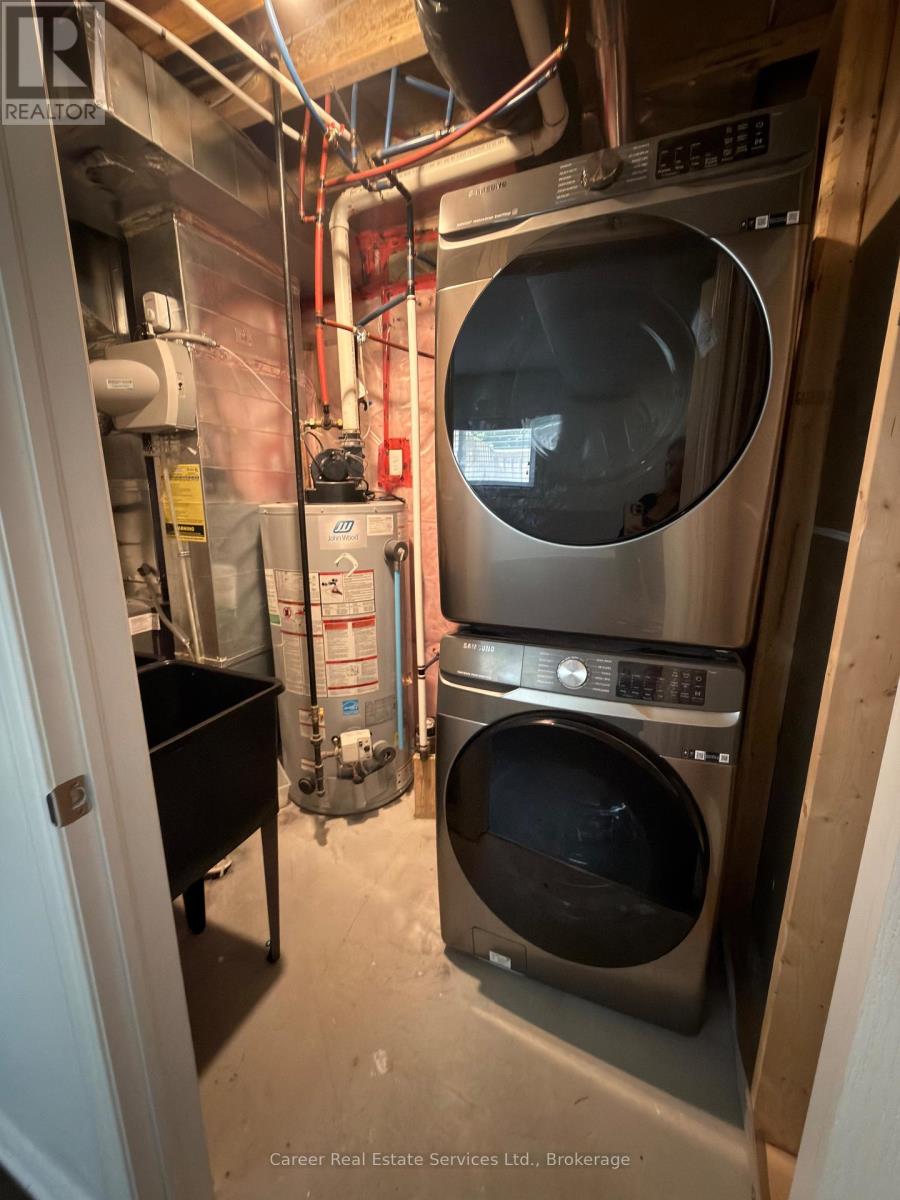 7 Ken Bromley Lane, Clarington, ON photo 27