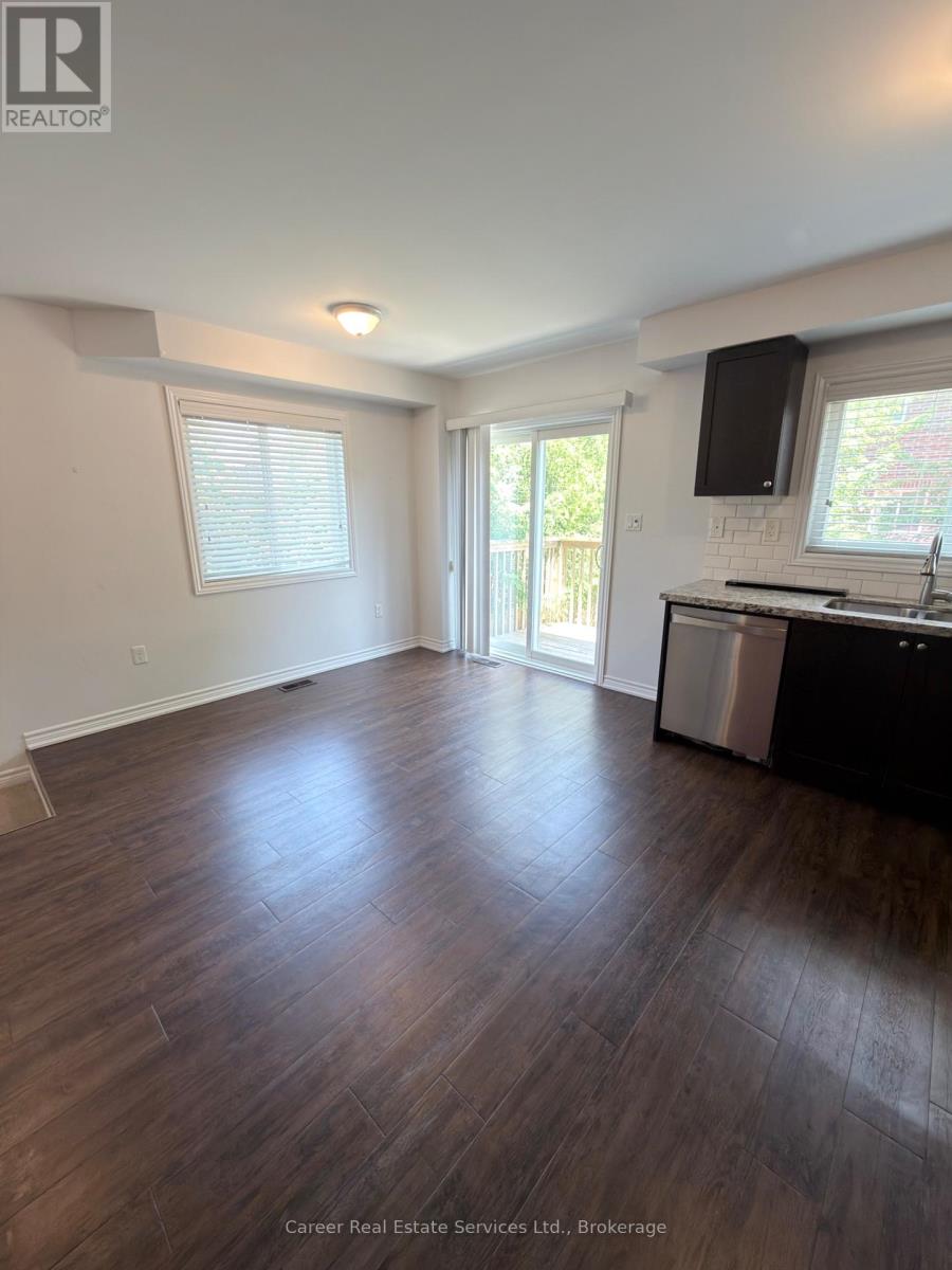 7 Ken Bromley Lane, Clarington, ON photo 9