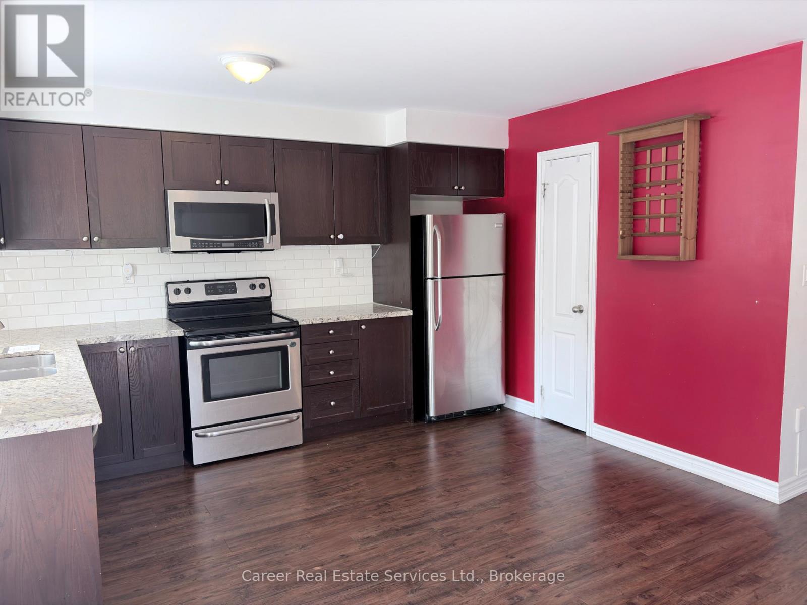 7 Ken Bromley Lane, Clarington, ON photo 8