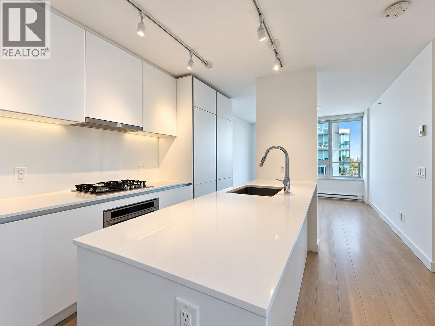 1909 908 Quayside Drive, New Westminster — photo 9