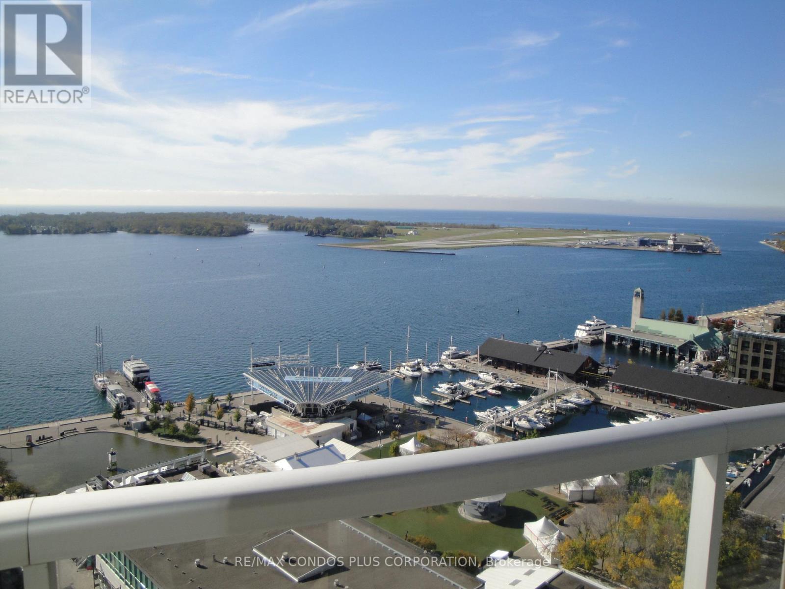 2408 - 218 QUEENS QUAY W, Toronto (Waterfront Communities) — photo 2