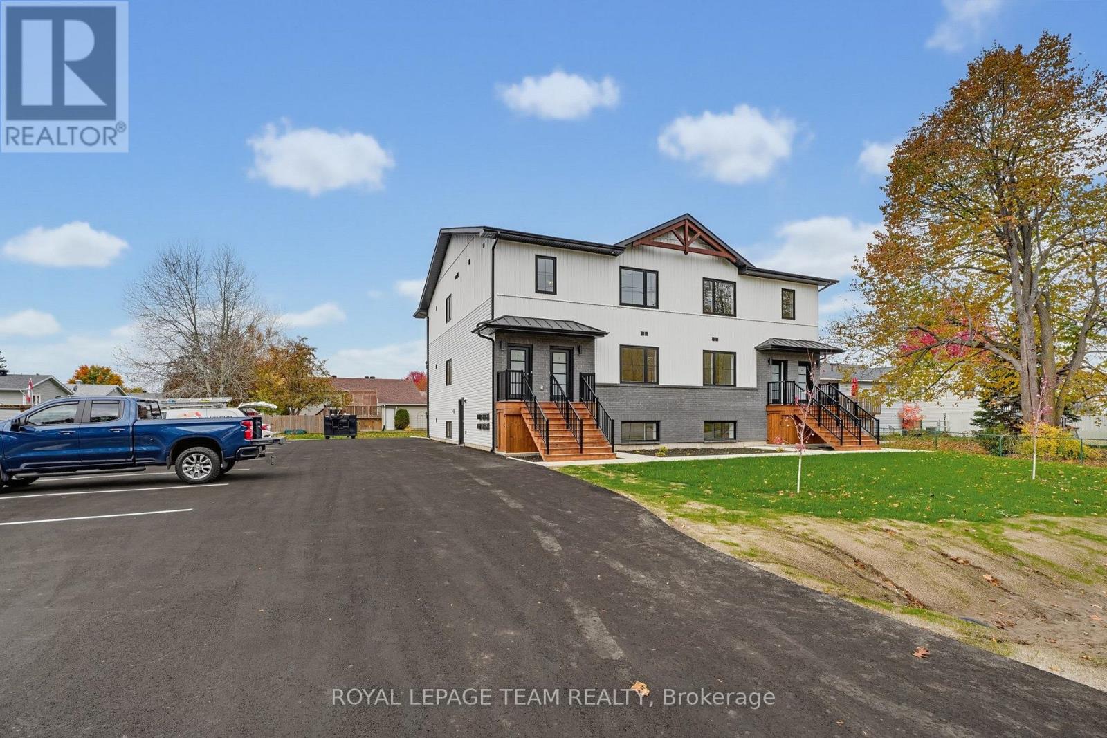 2 Bed, 2 Bath Multi-Family for Rent in Pembroke – UNIT 4 – 730 CECELIA STREET, Pembroke – MLS# X14091978 - Image 3