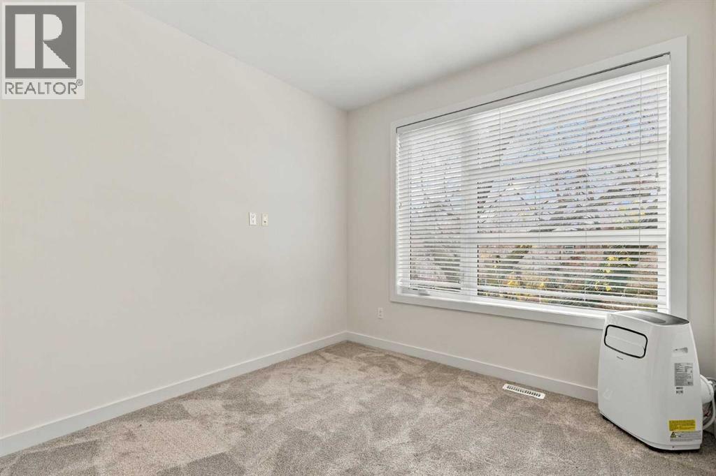1720 32 Avenue SW, Calgary — photo 21