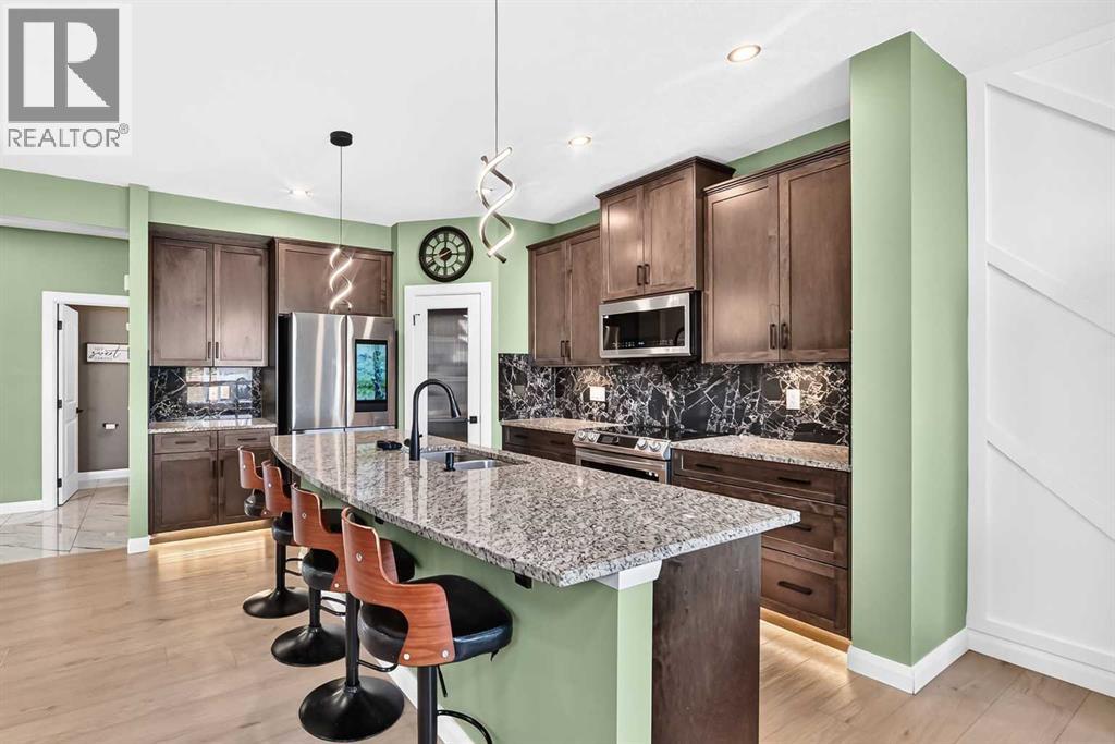 128 Ravenskirk Close SE, photo 8 of 50