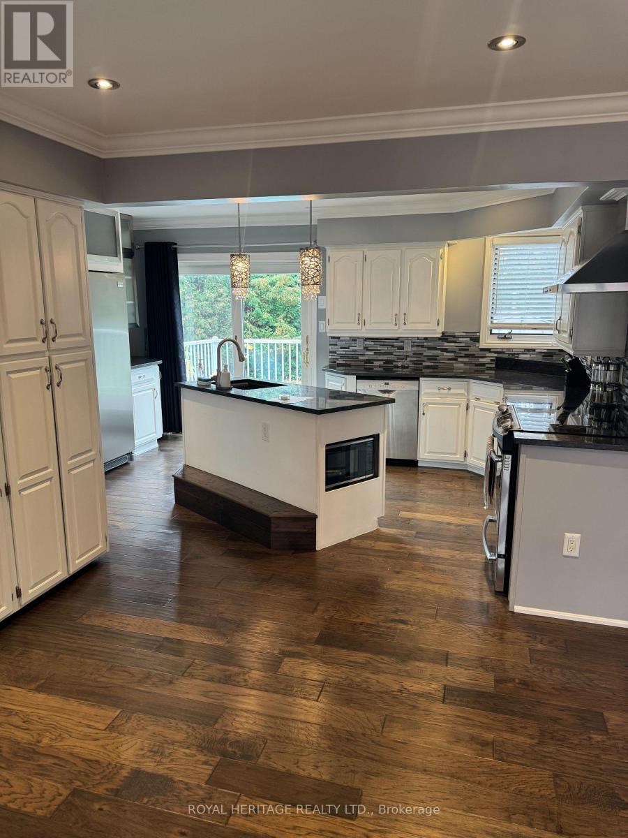 Main- 349 Carnaby Court, Oshawa, ON photo 11