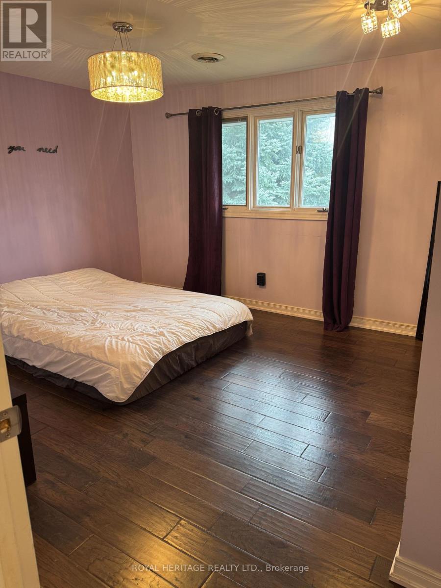 Main- 349 Carnaby Court, Oshawa, ON photo 14