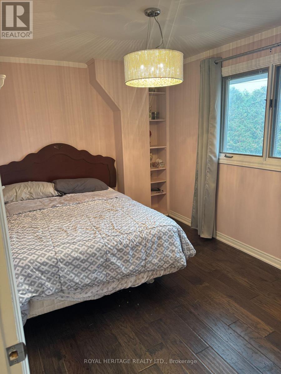 Main- 349 Carnaby Court, Oshawa, ON photo 19