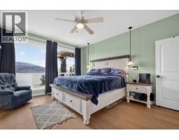 Full bathroom - 6479 Stuart Crescent S, Peachland, BC V0H1X7 Photo 23