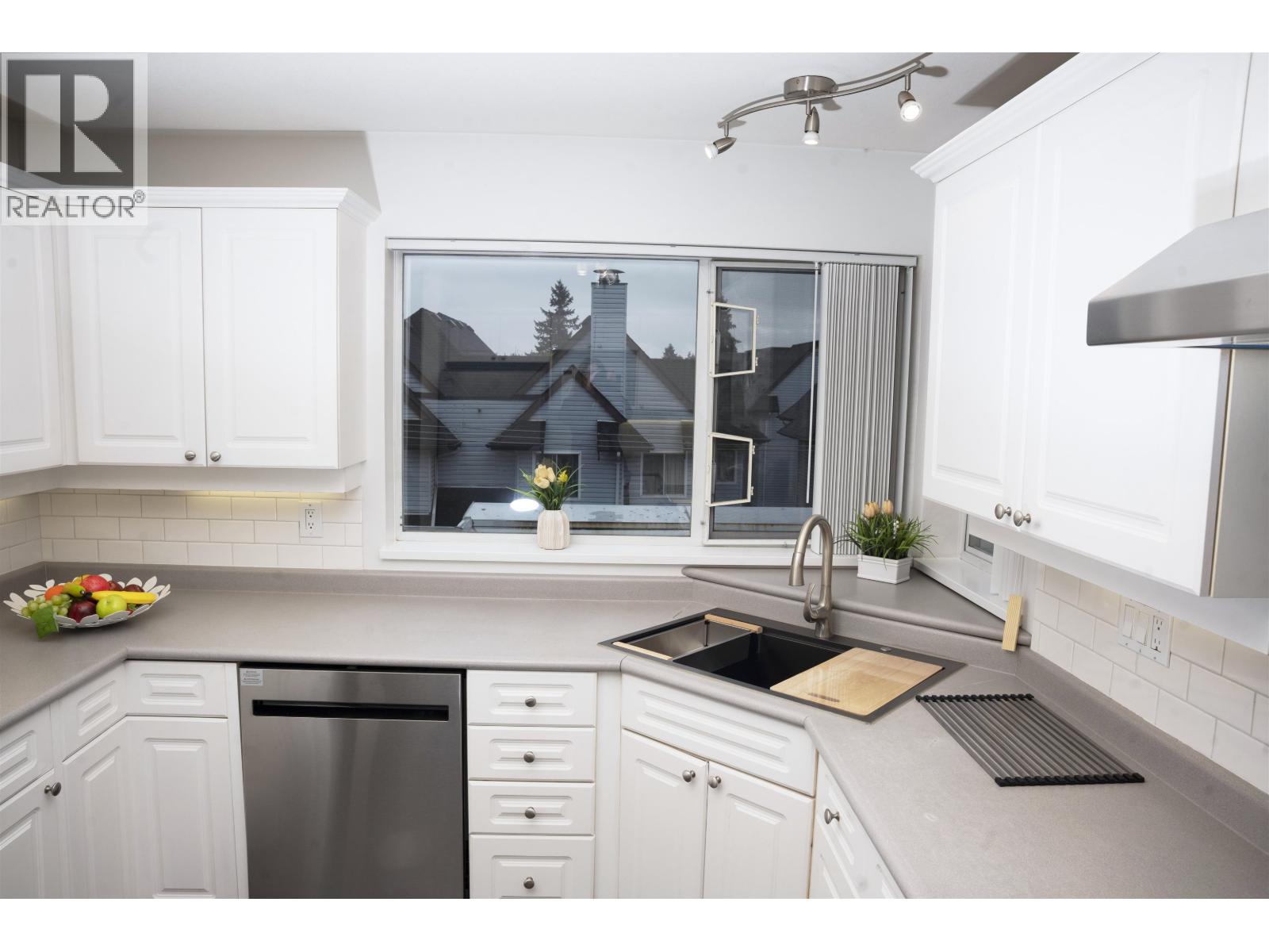 404 2340 Hawthorne Avenue, Port Coquitlam — photo 12