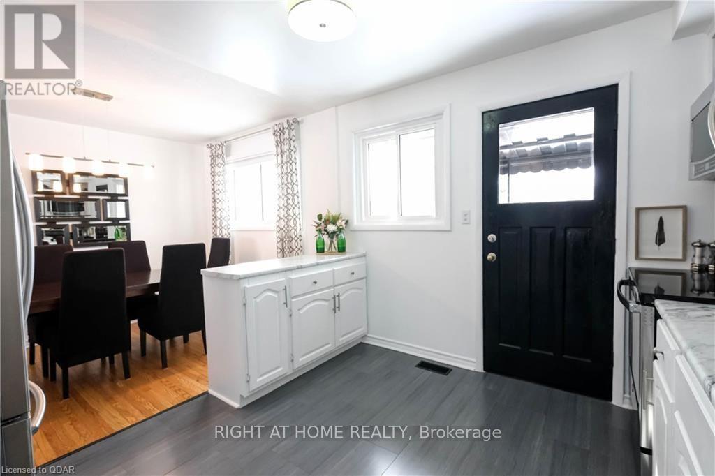 12 WESTMOUNT DRIVE, Belleville (Belleville Ward) — photo 8