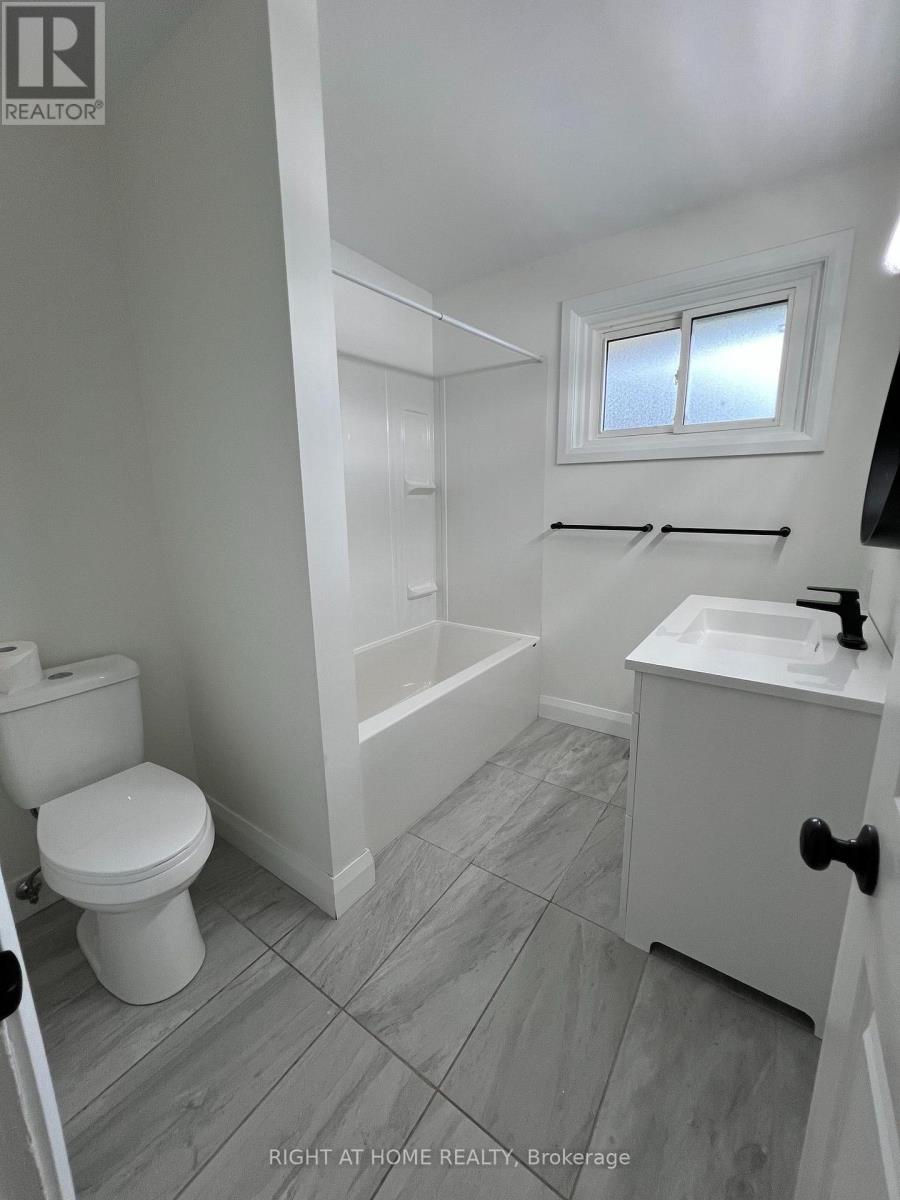 12 WESTMOUNT DRIVE, Belleville (Belleville Ward) — photo 9