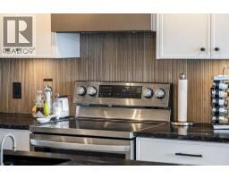 355 Mt Apex Green Se, Calgary, AB T2Z3B8 Photo 16