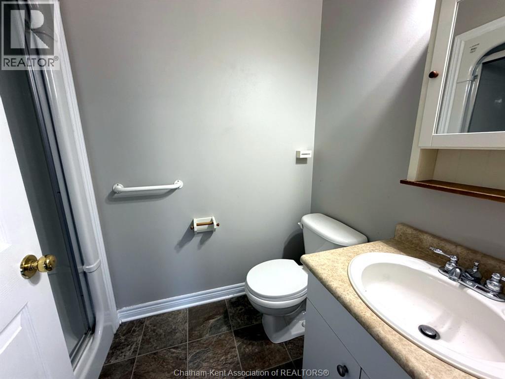 27 James STREET, Blenheim — photo 11