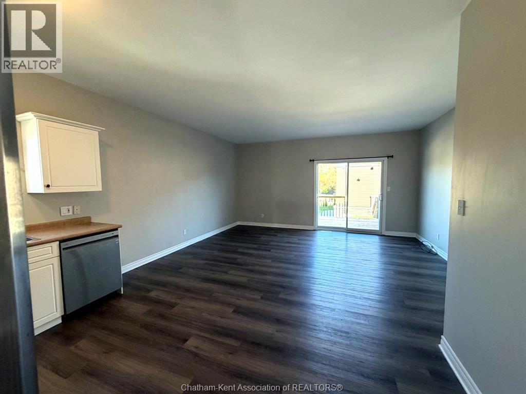 27 James STREET, Blenheim — photo 8