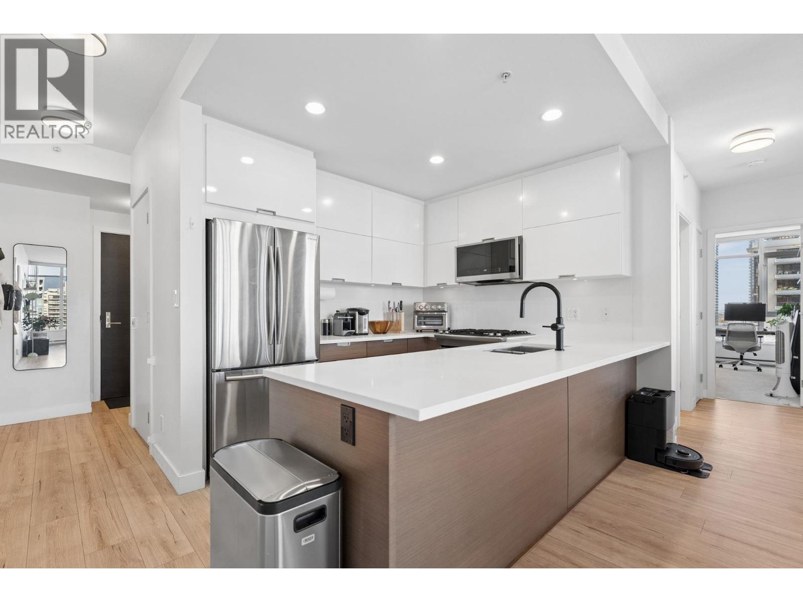 2305 2077 Rosser Avenue, Burnaby — photo 12