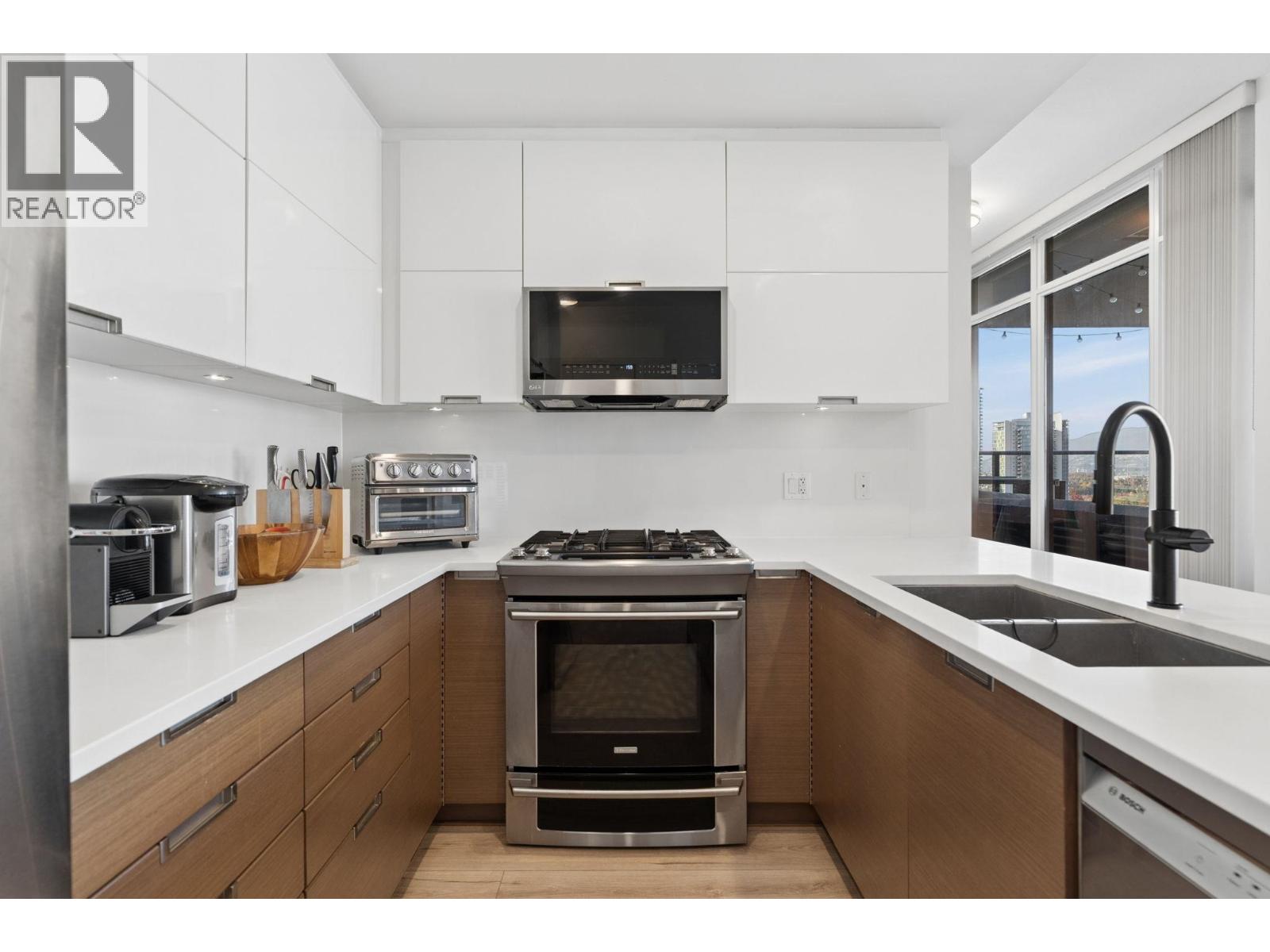2305 2077 Rosser Avenue, Burnaby — photo 13