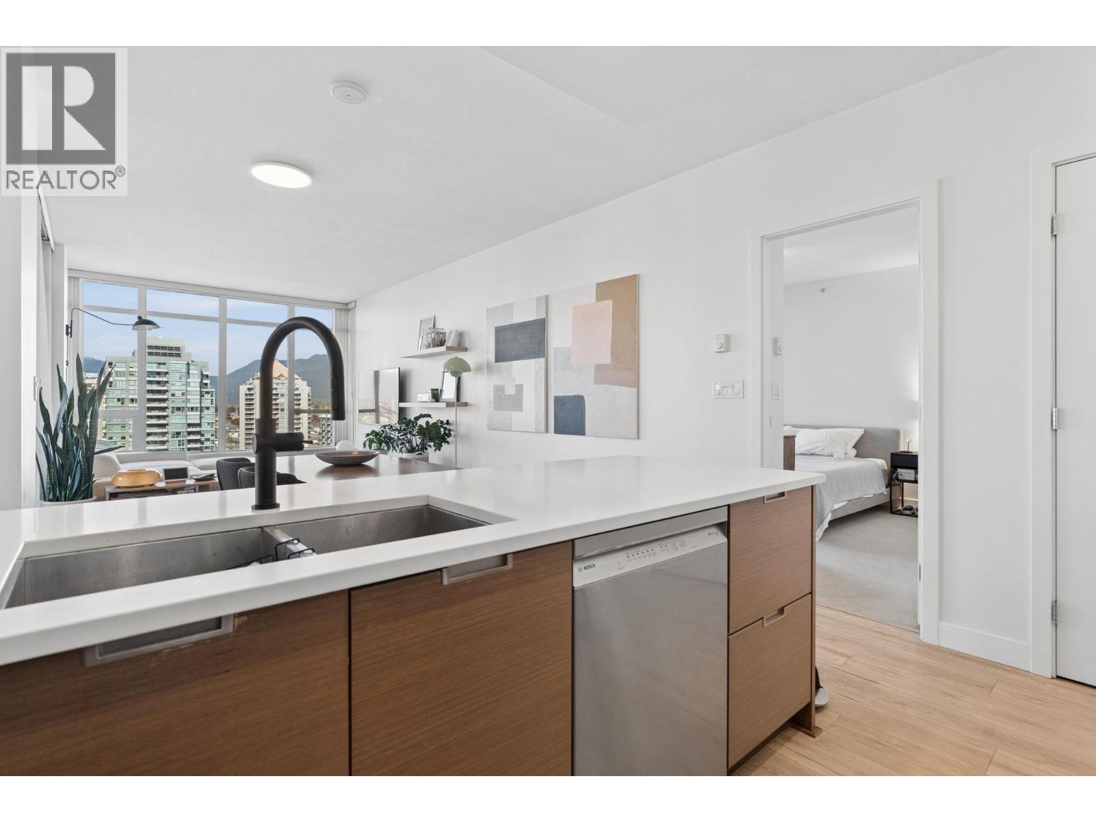 2305 2077 Rosser Avenue, Burnaby — photo 14