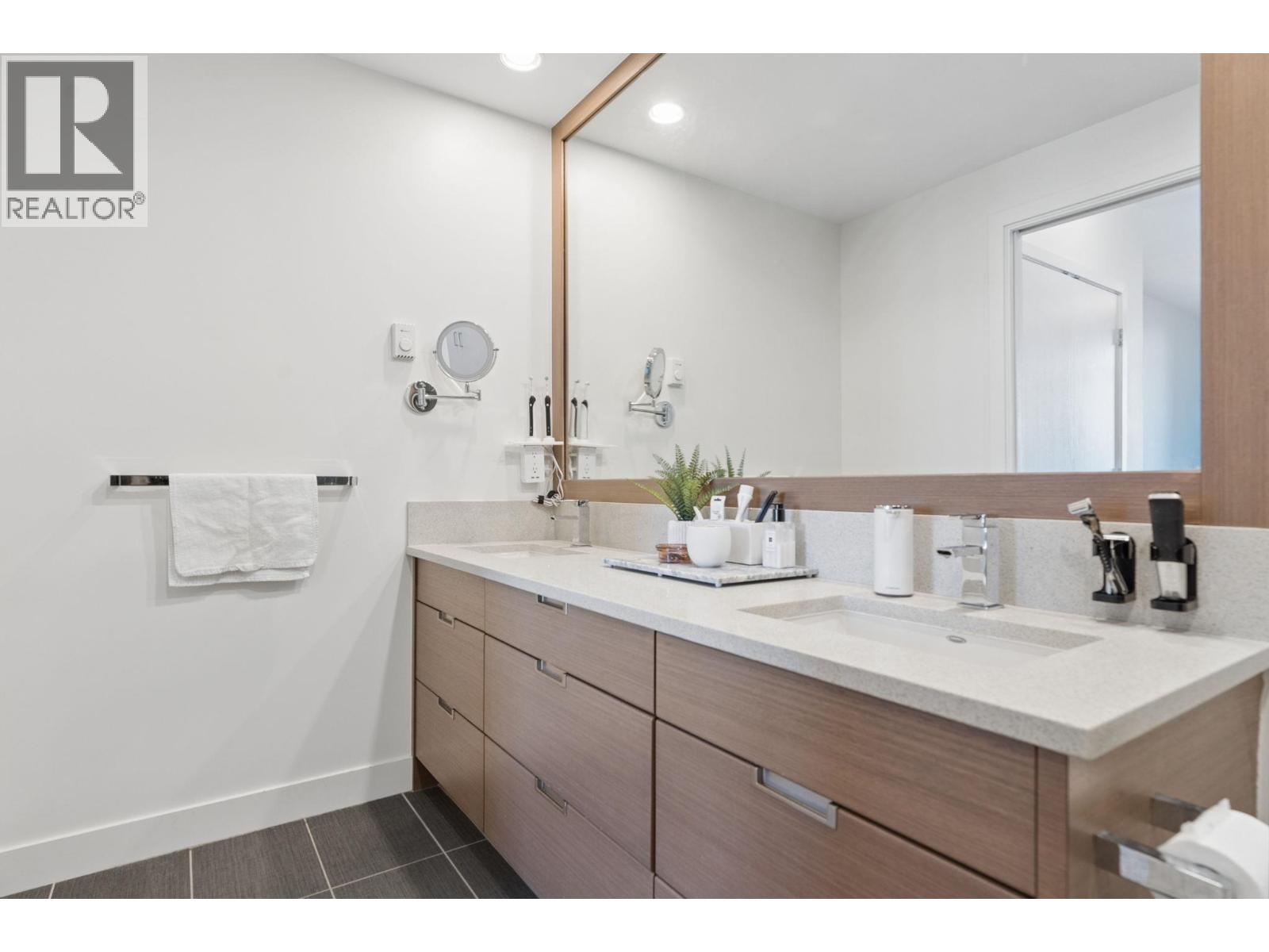 2305 2077 Rosser Avenue, Burnaby — photo 19