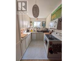 419 Jane Street, Toronto, ON M6S3Z7 Photo 8