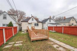 756 Manitoba Avenue, Winnipeg, MB R2W2H5 Photo 11