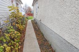 756 Manitoba Avenue, Winnipeg, MB R2W2H5 Photo 12