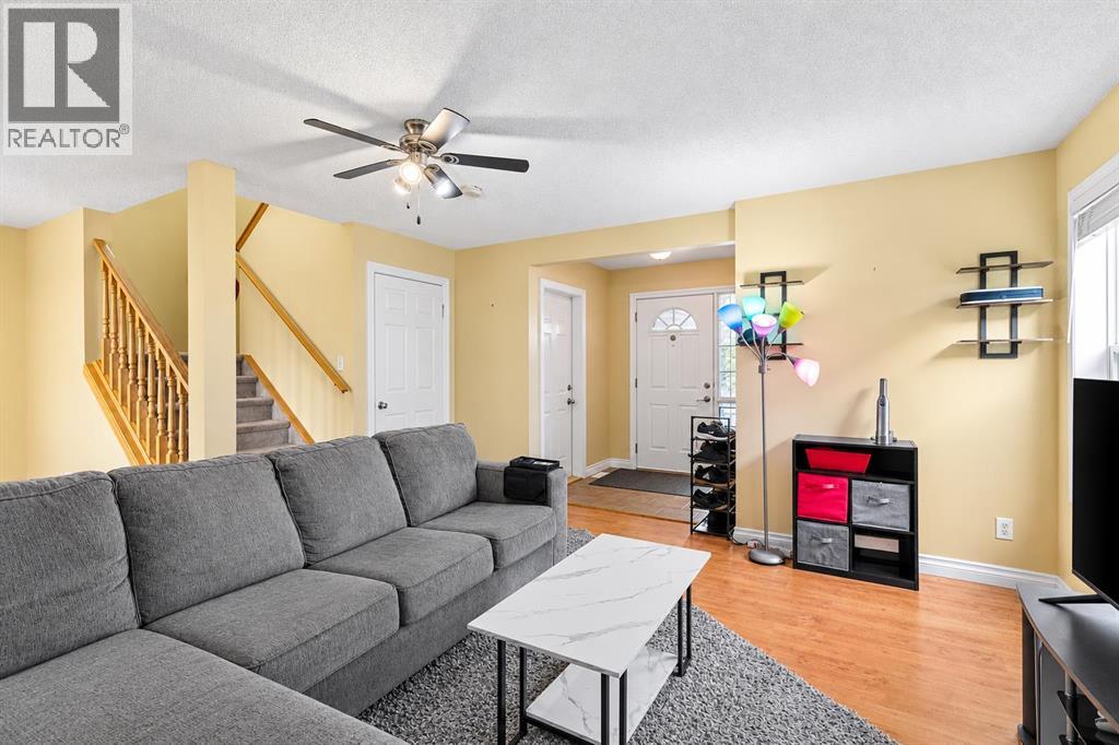 829 Westmount Drive, photo 5 of 24
