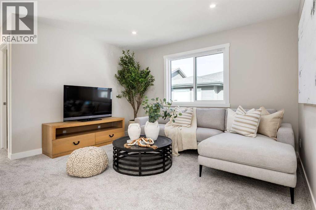 5 Bed, 3 Bath House for Sale in Calgary – 27 Creekside Rise SW, Calgary – MLS# A2338861 - Image 22
