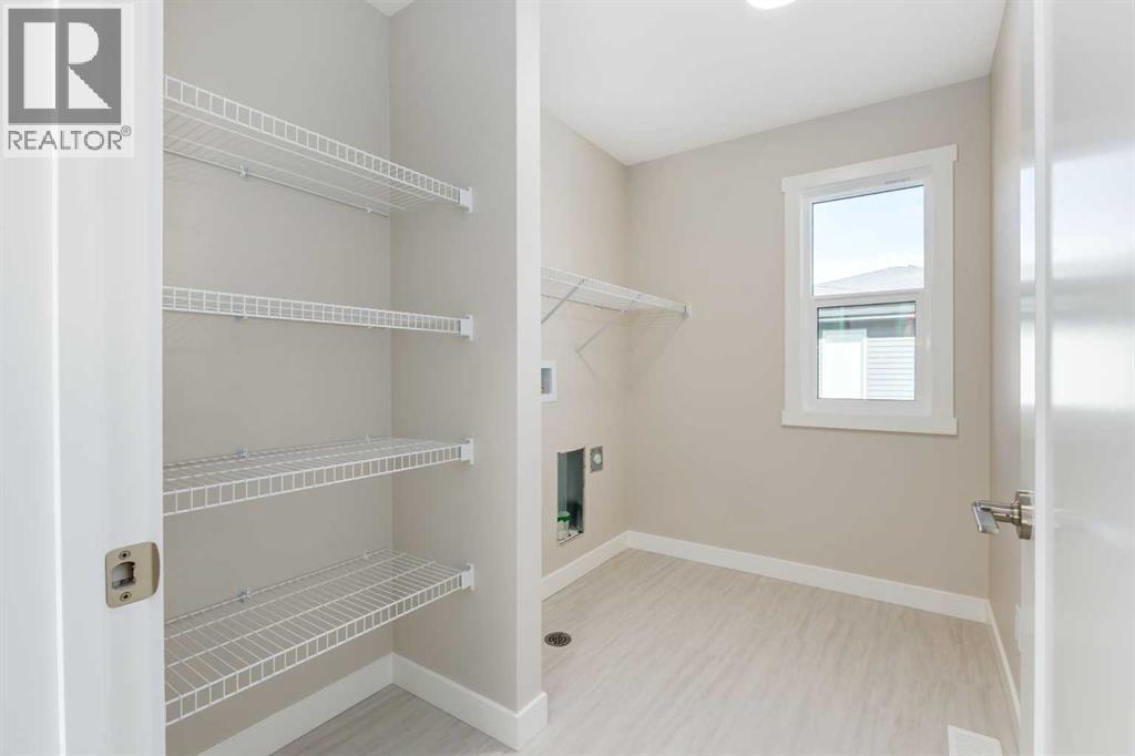 5 Bed, 3 Bath House for Sale in Calgary – 27 Creekside Rise SW, Calgary – MLS# A2338861 - Image 35
