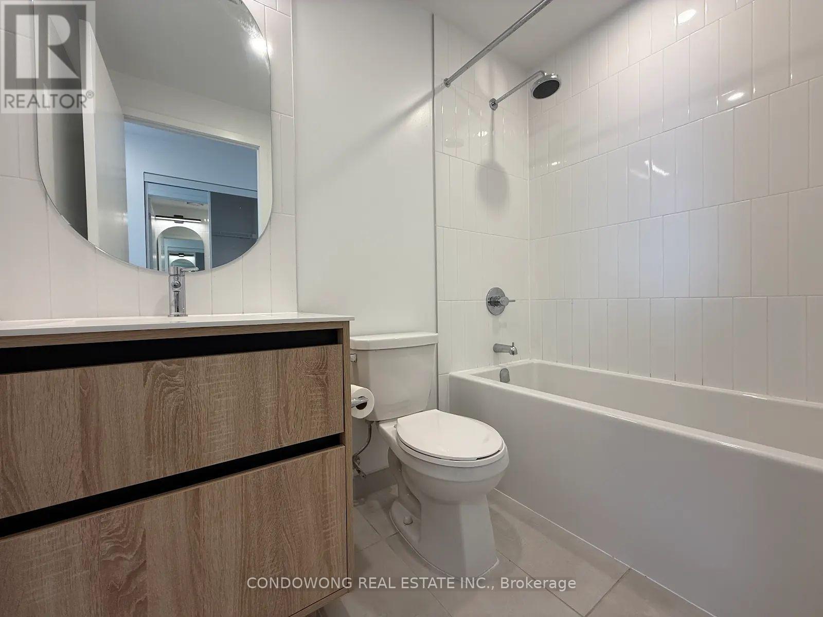 2104 - 7950 BATHURST STREET, Vaughan (Beverley Glen) — photo 5
