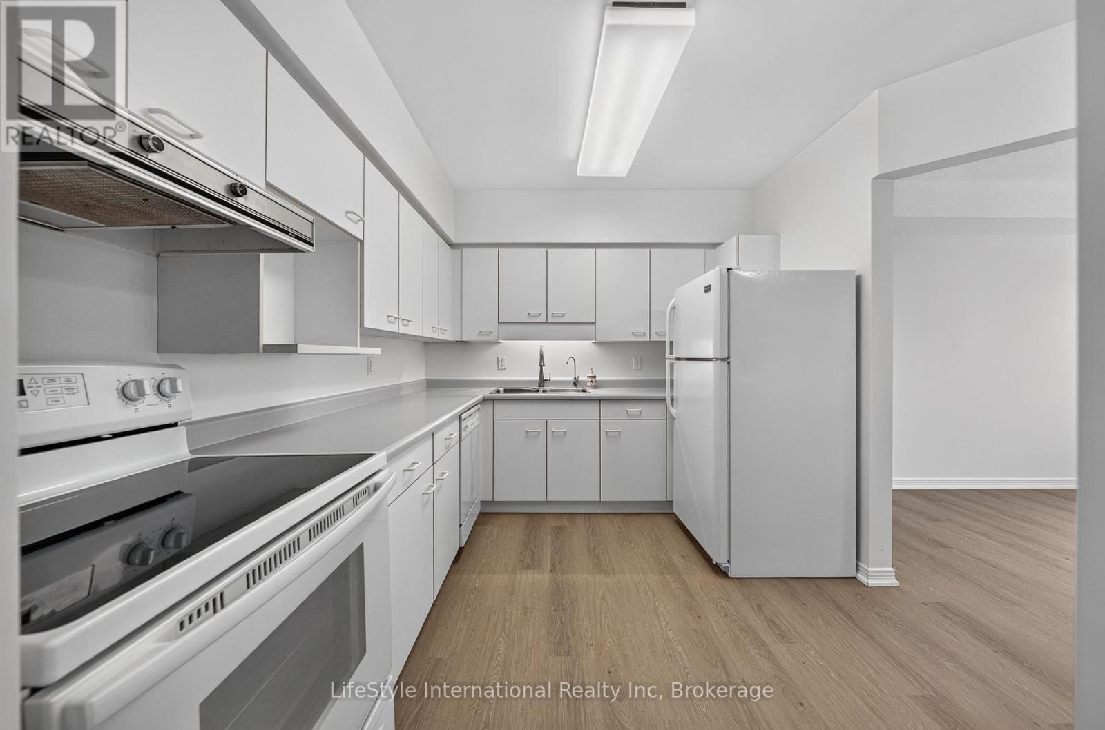 205 - 208 SILVERCREEK PARKWAY N, Guelph (Junction/Onward Willow) — photo 11