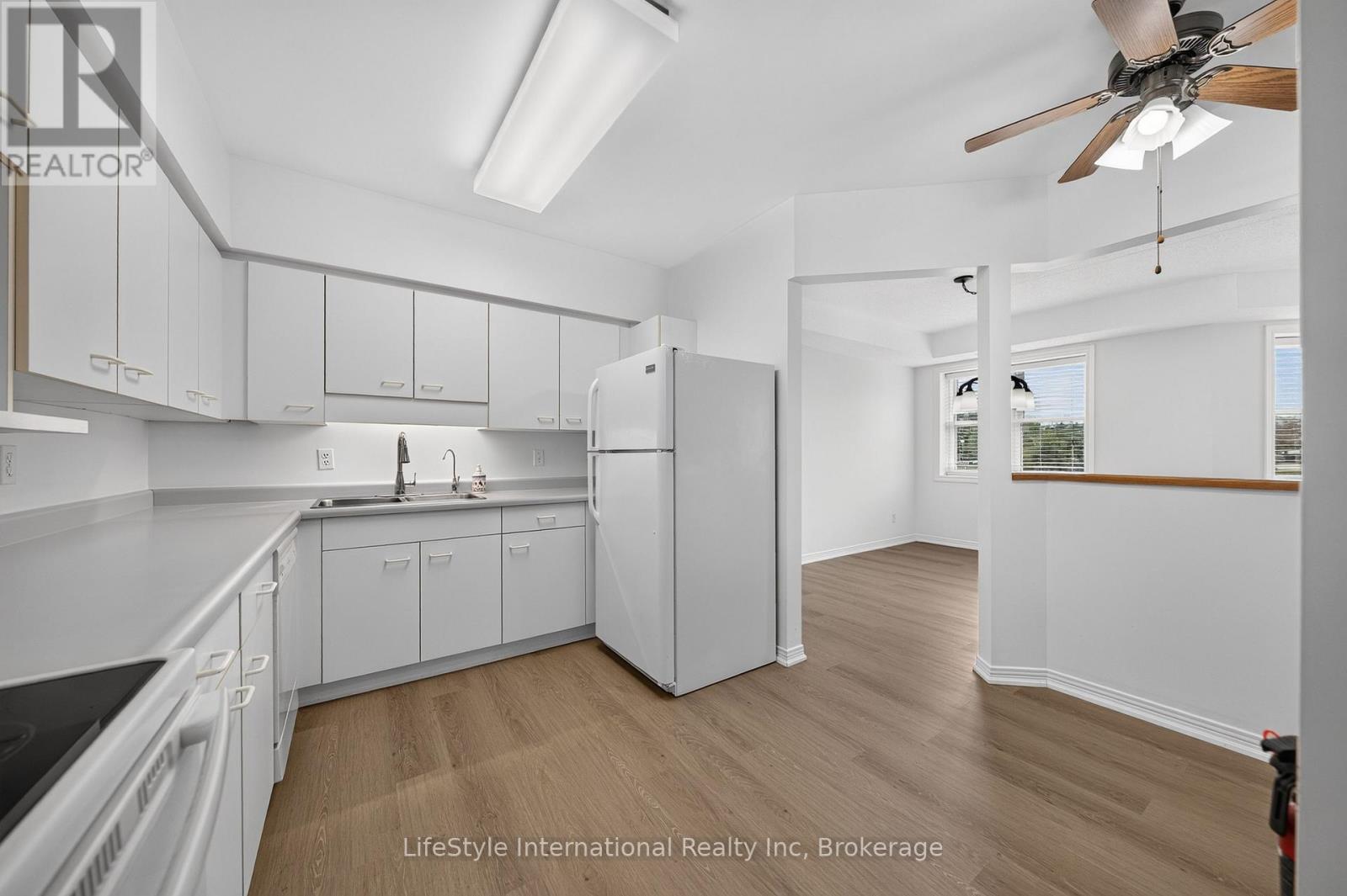 205 - 208 SILVERCREEK PARKWAY N, Guelph (Junction/Onward Willow) — photo 12