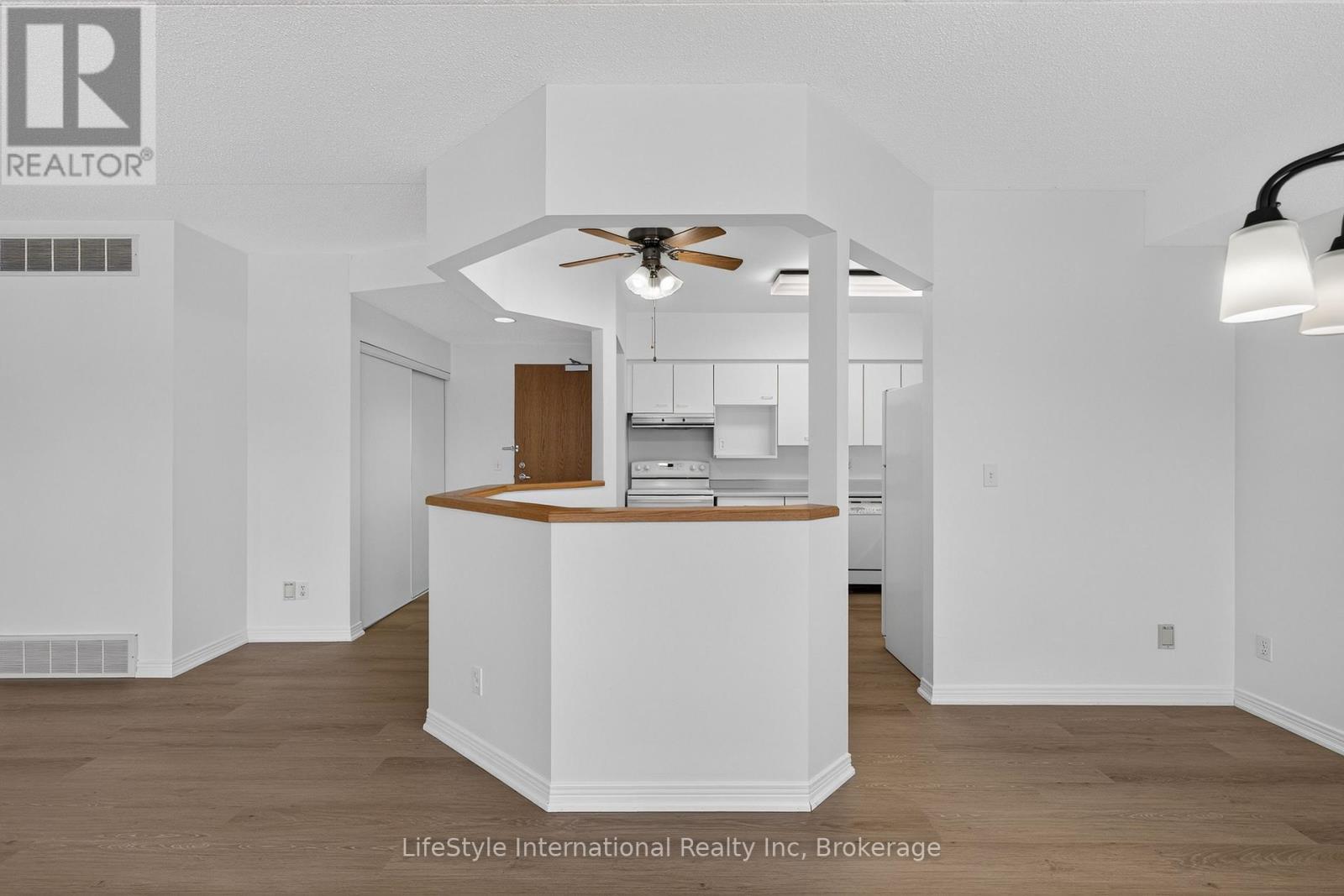205 - 208 SILVERCREEK PARKWAY N, Guelph (Junction/Onward Willow) — photo 5
