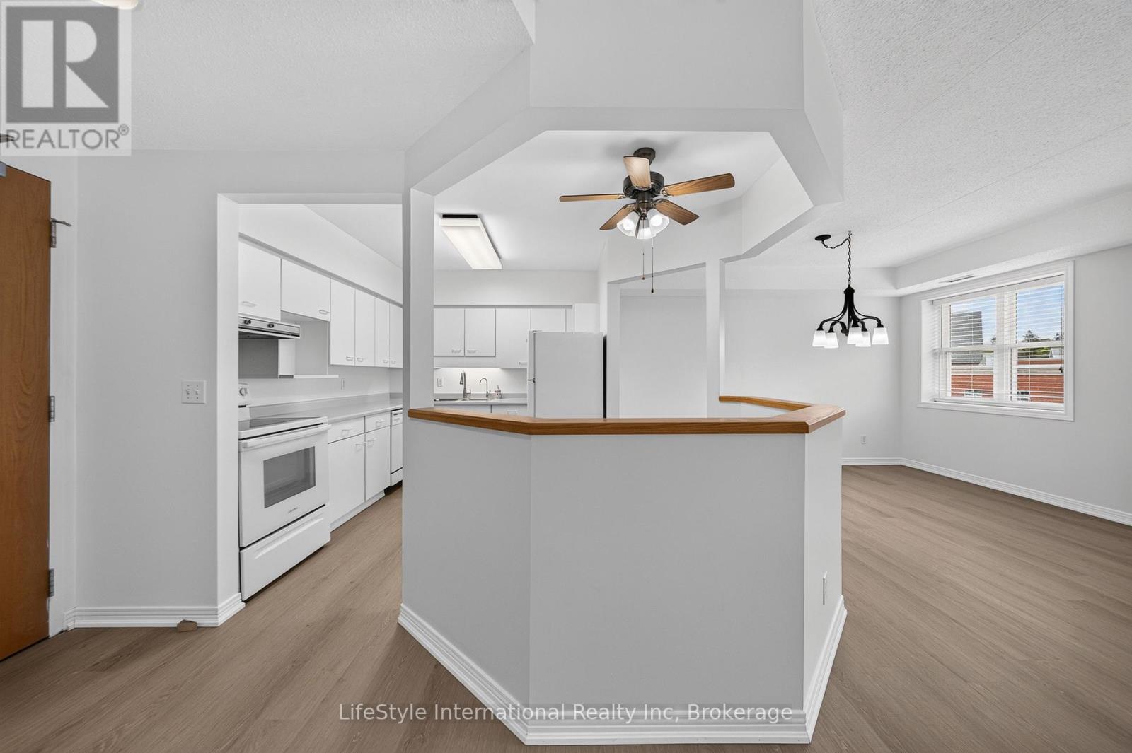 205 - 208 SILVERCREEK PARKWAY N, Guelph (Junction/Onward Willow) — photo 9