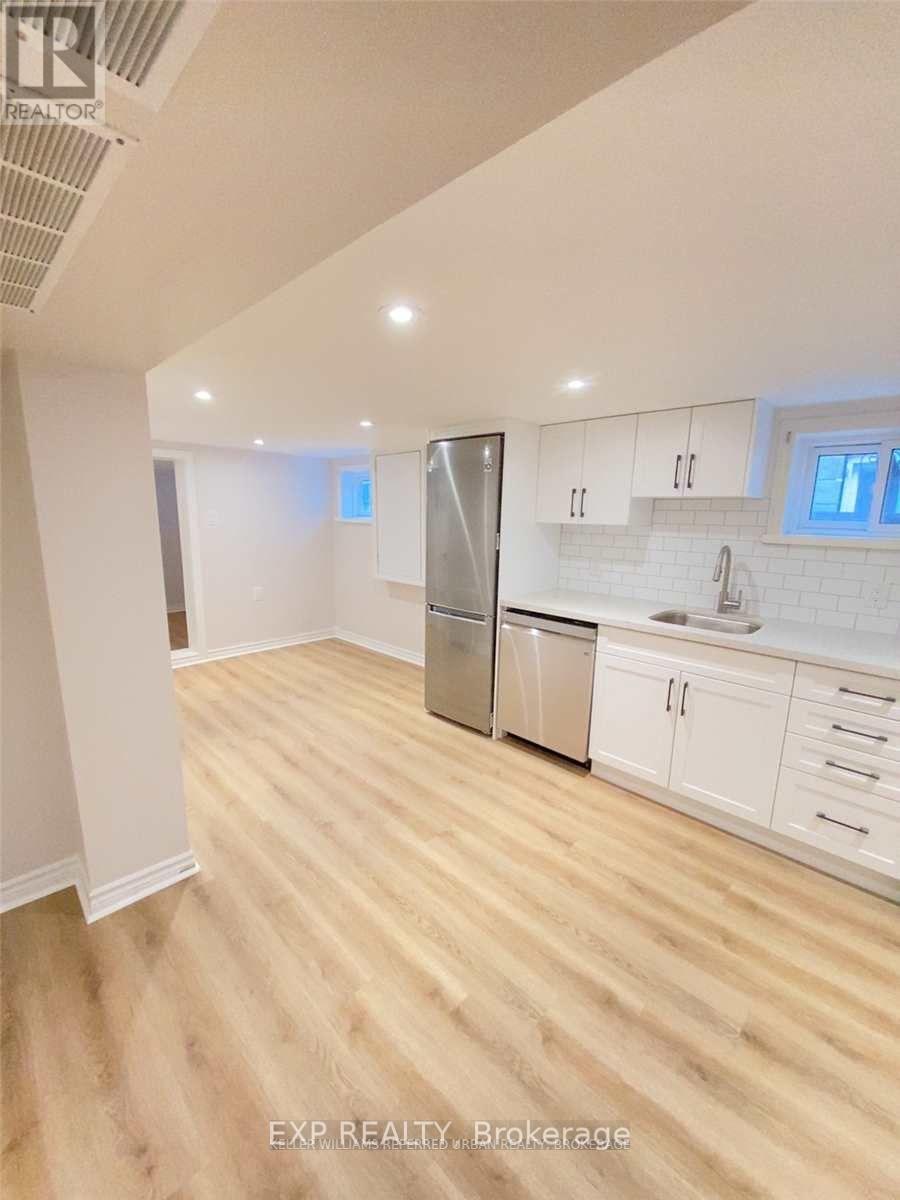 LOWER - 27 SNIDER AVENUE, Toronto (Briar Hill-Belgravia) — photo 5