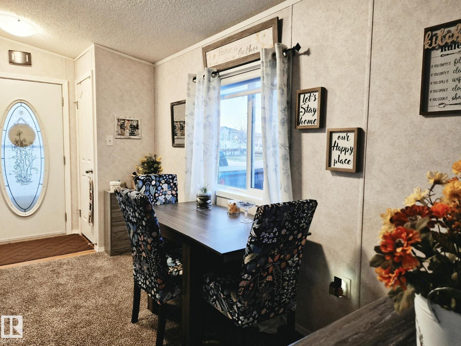 245 Oak Wood Drive NW, photo 3 of 20