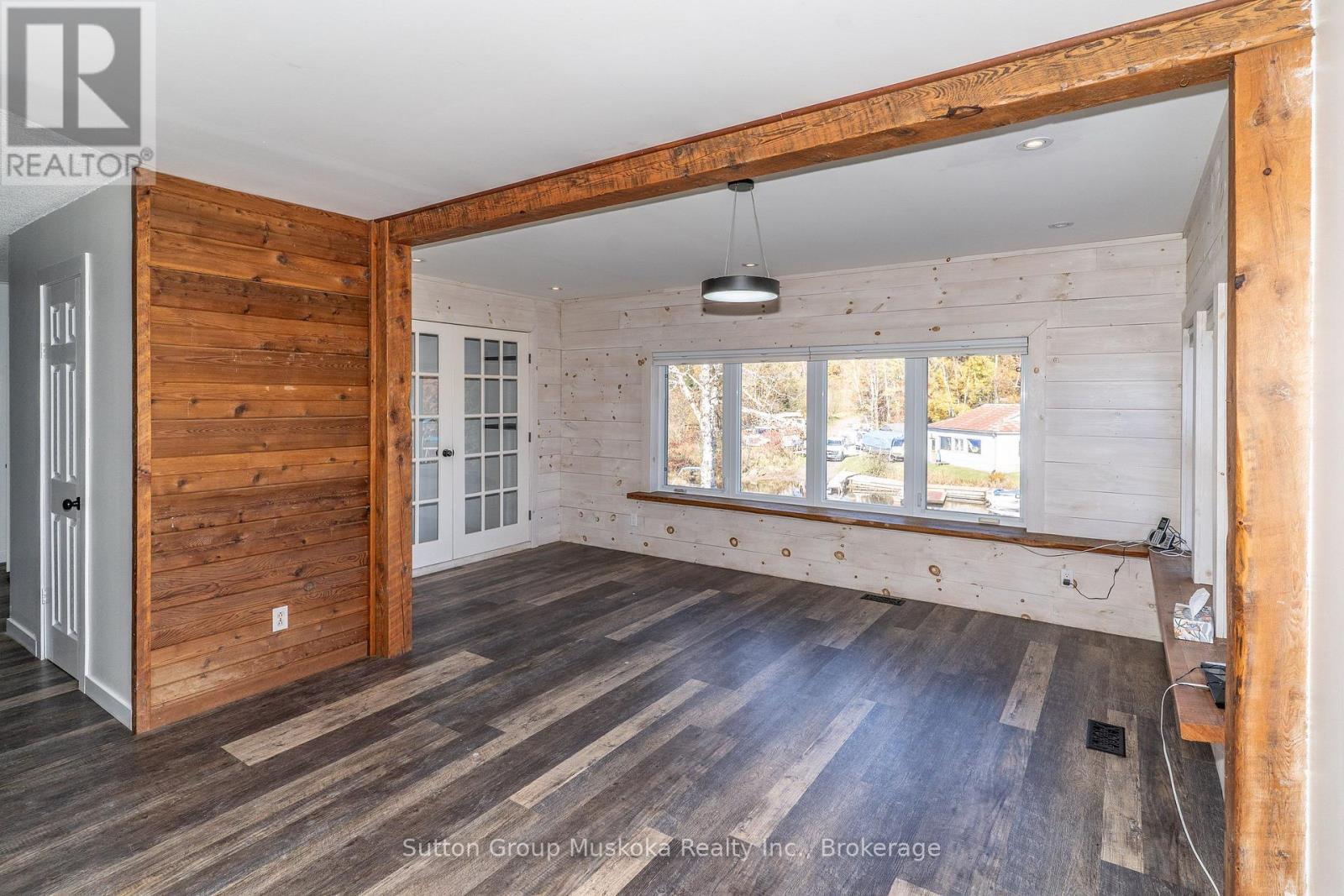105 FITZGERALD DRIVE - 23