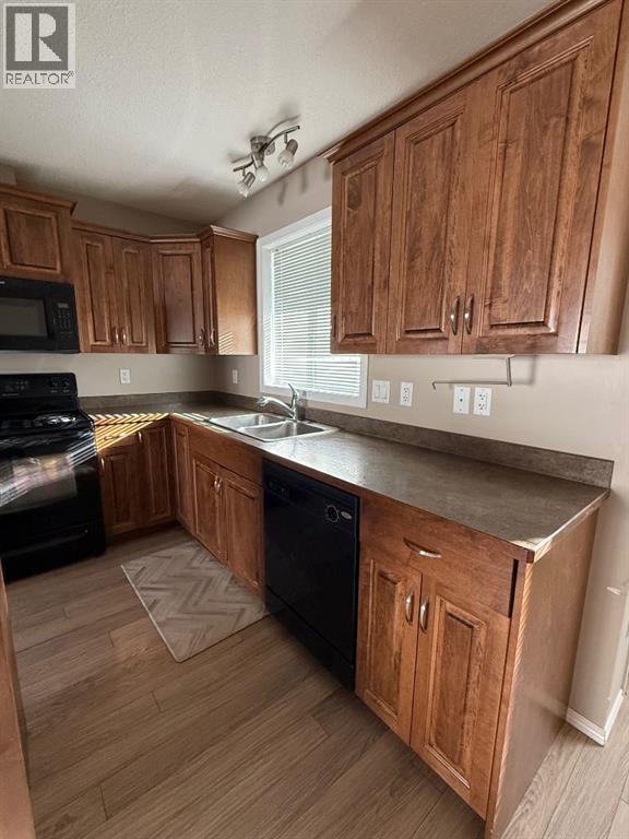 5, 71 Rodeo Way, Whitecourt — photo 4