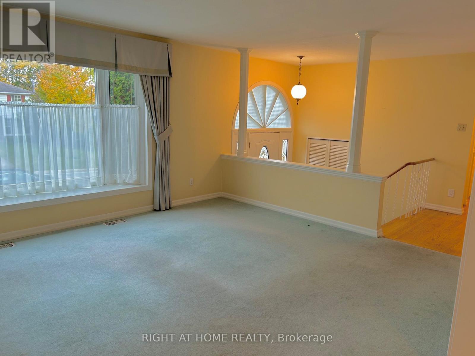 94 SOUTHDALE DRIVE, Markham (Bullock) — photo 4