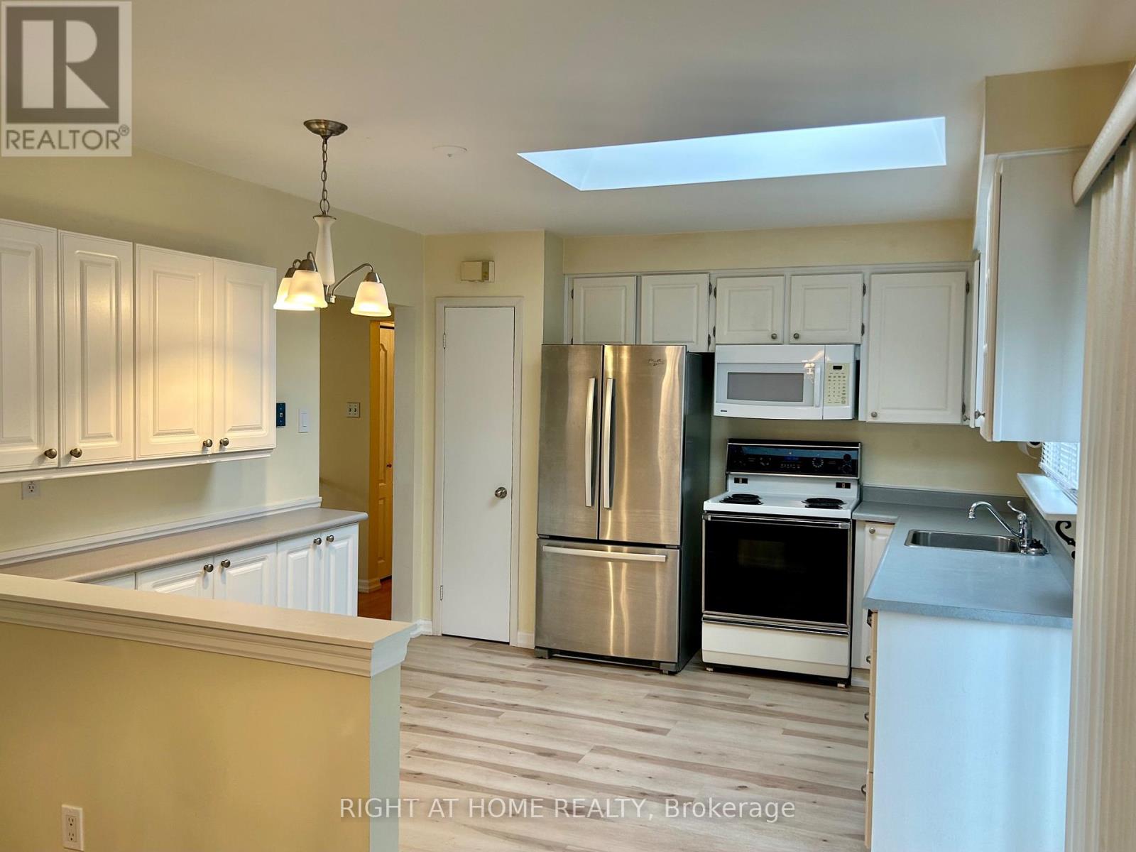 94 SOUTHDALE DRIVE, Markham (Bullock) — photo 6