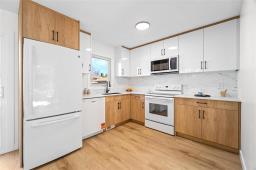 213 Kinver Avenue, Winnipeg, MB R2R1G9 Photo 10