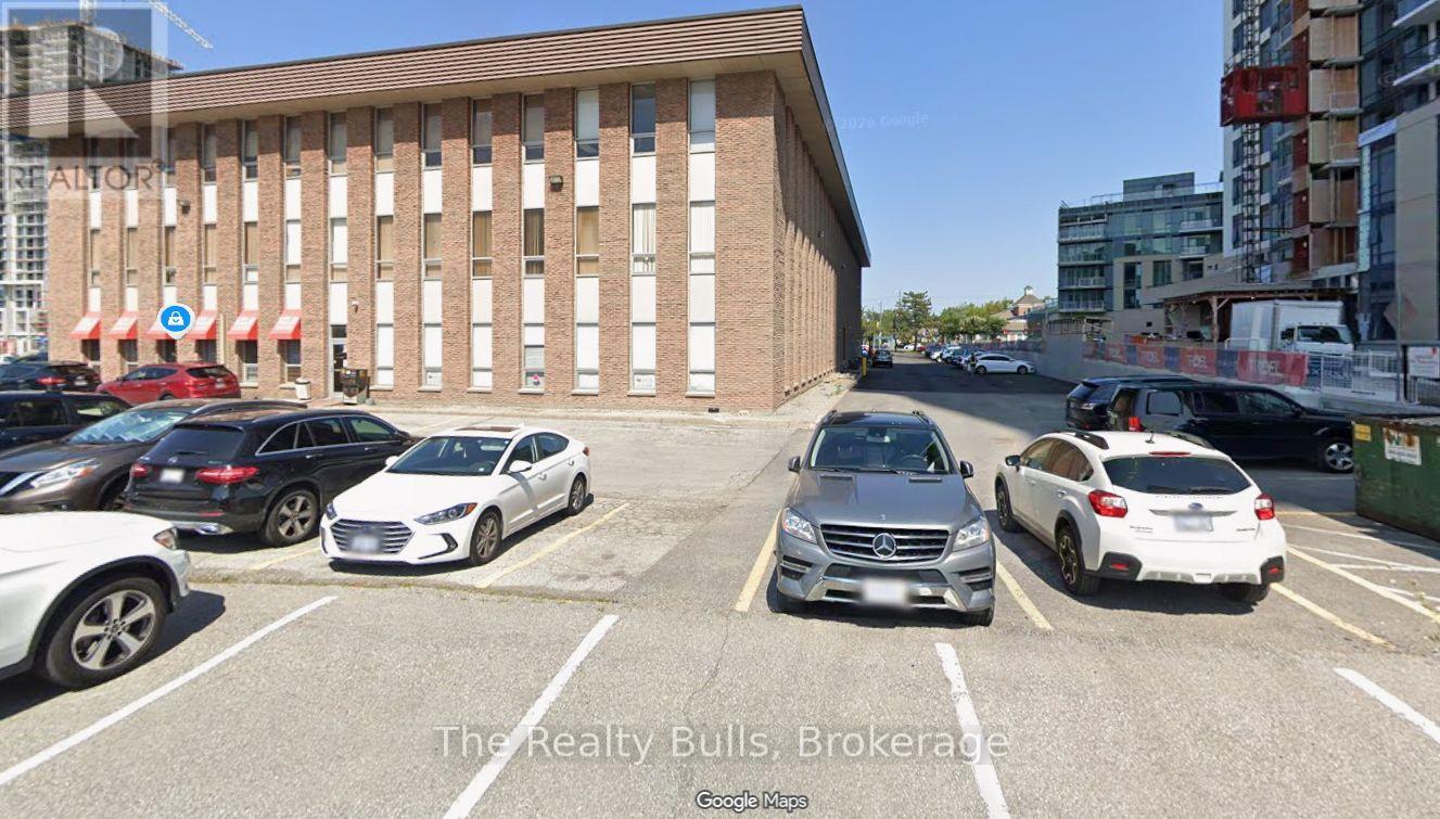# 106 ONE ROOM - 2175 SHEPPARD AVENUE E, Toronto (Henry Farm)