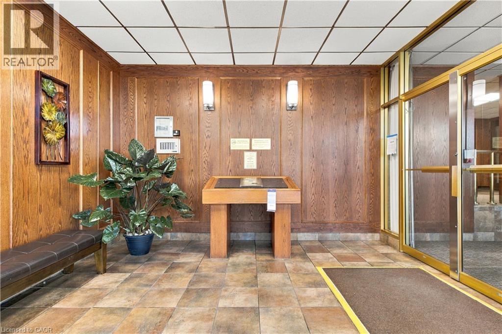 45 WESTMOUNT Road N Unit# 202, Waterloo — photo 4
