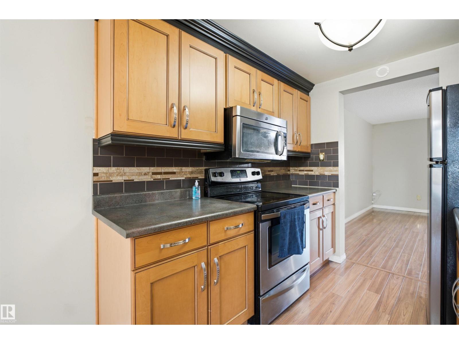 7J Garden Grove NW, photo 8 of 33