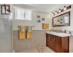 1005 West Bench Drive, Penticton, BC V2A8Y4 Photo 42