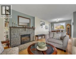 1005 West Bench Drive, Penticton, BC V2A8Y4 Photo 32