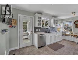 1005 West Bench Drive, Penticton, BC V2A8Y4 Photo 17