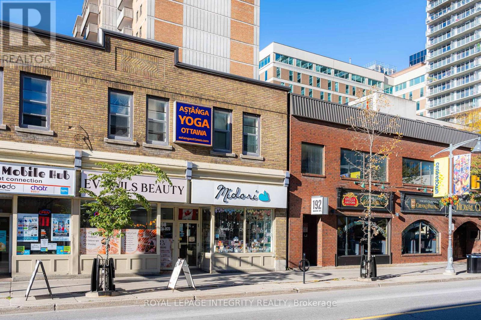196 BANK STREET, Ottawa — photo 3
