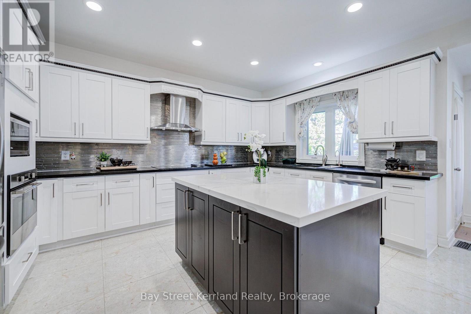 136 NIPIGON AVENUE - 16