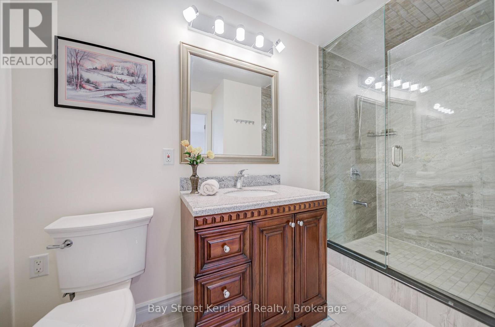 136 NIPIGON AVENUE - 34