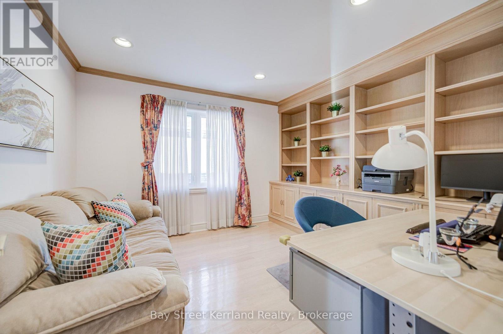 136 NIPIGON AVENUE - 35